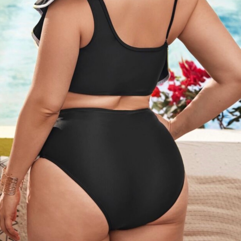 Shein Plus Ruffle Hem Bikini - Picture 7 of 8